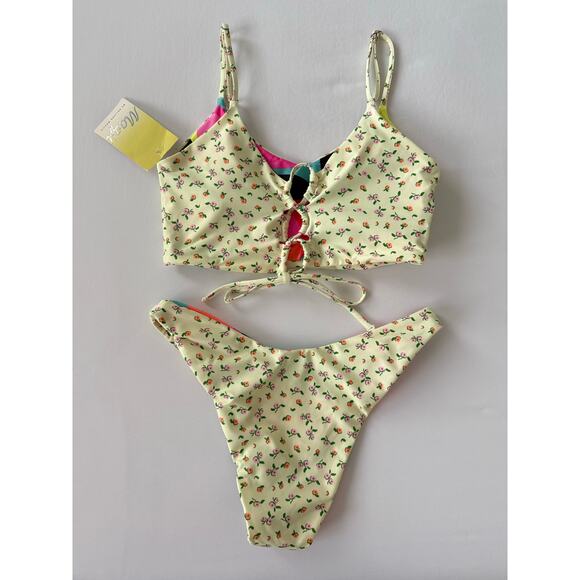 Maaji Reversible Bikini Set in Mini Print Floral Top L and Bottom M NWT - Picture 4 of 6